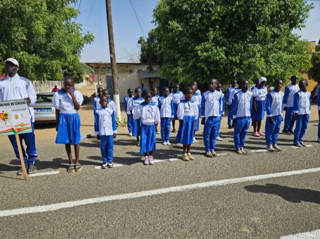 Élèves de la commune de Djilasse lors de la fête de l'Indépendance